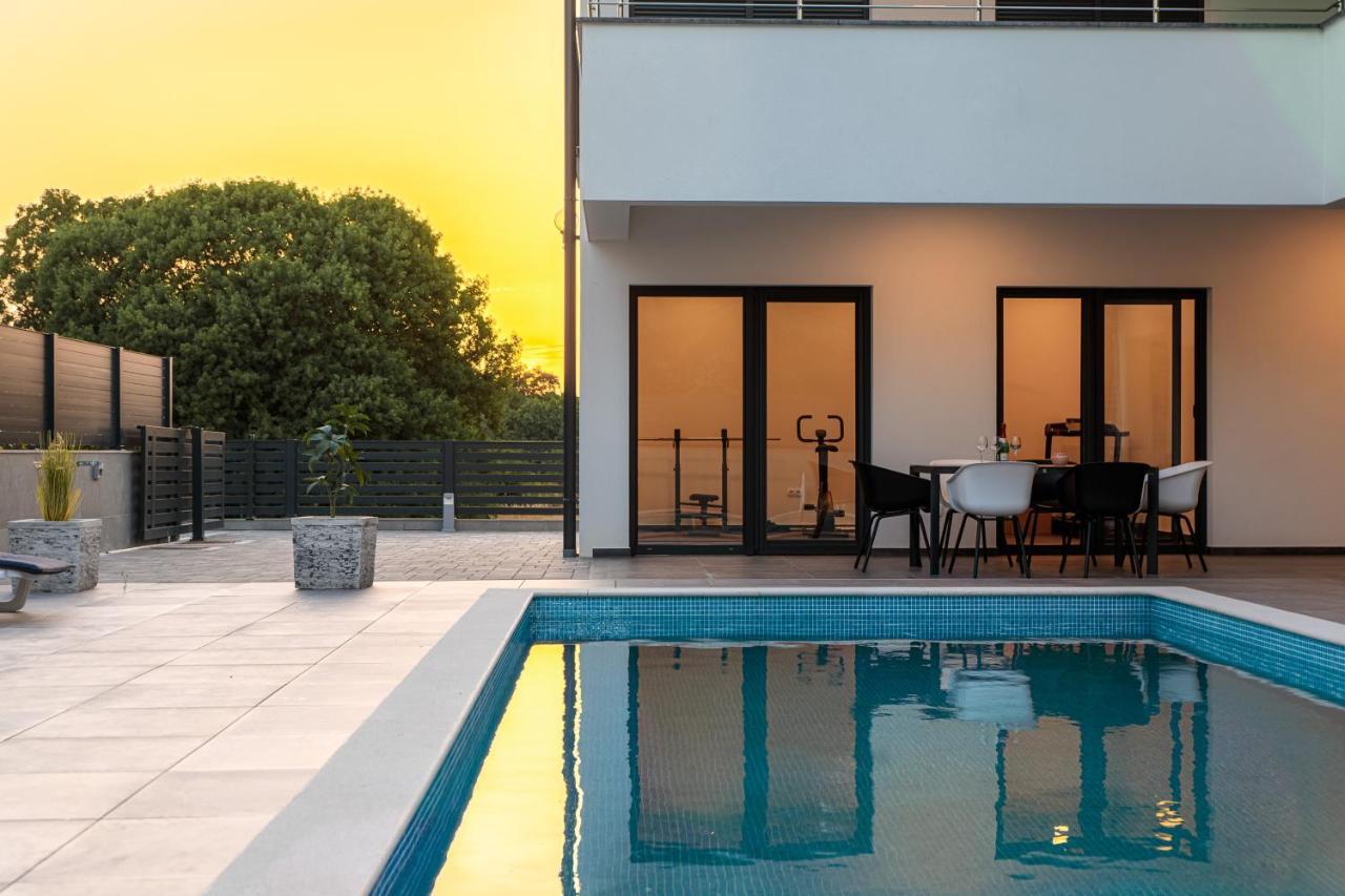Villa Graefin Malinska Εξωτερικό φωτογραφία